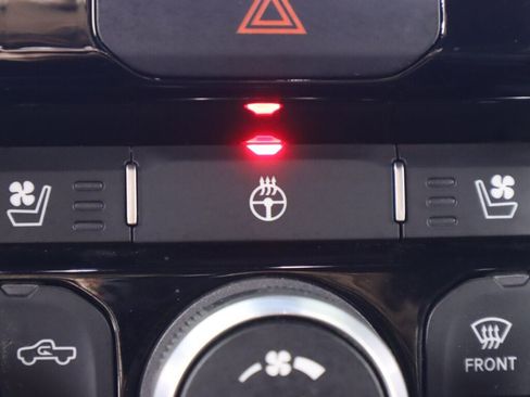 Used 2024 RAM 1500 Laramie image 28