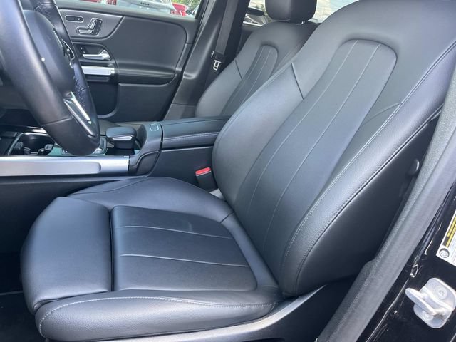 Used 2023 Mercedes-Benz GLB 250 4MATIC image 34