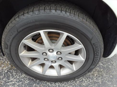 Used 2017 Buick Enclave Leather image 5