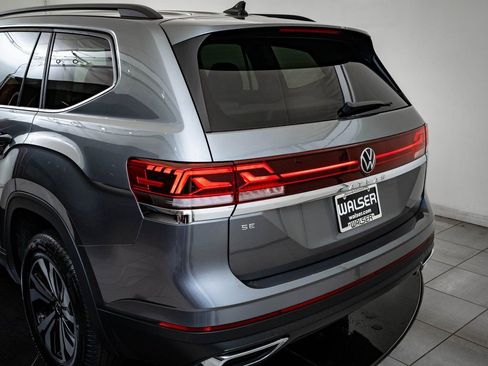 Used 2024 Volkswagen Atlas SE FWD image 18