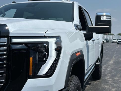 New 2026 GMC Sierra 2500 Denali Ultimate w/ Snow Plow Prep/Camper Package AWD/4WD image 12