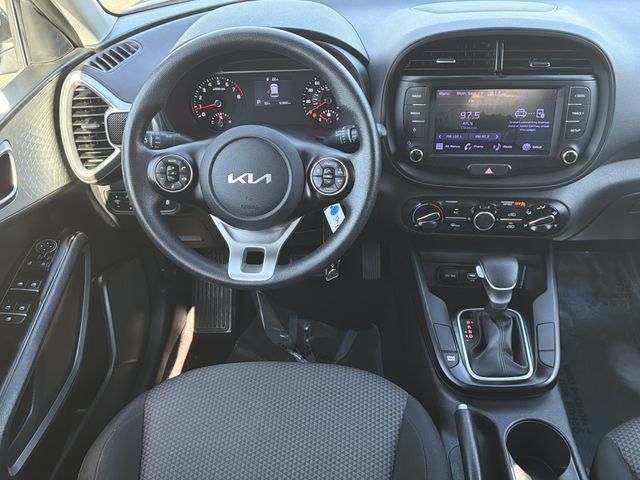 Used 2022 Kia Soul LX w/ Technology Package FWD image 24