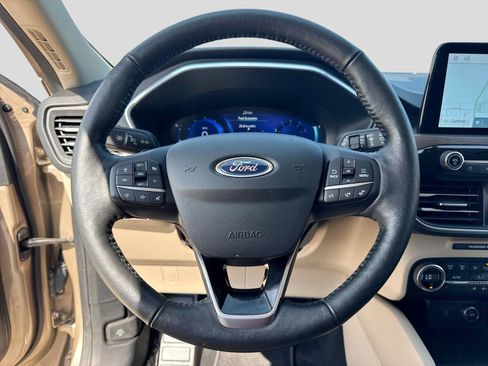 Used 2020 Ford Escape Titanium AWD/4WD image 21