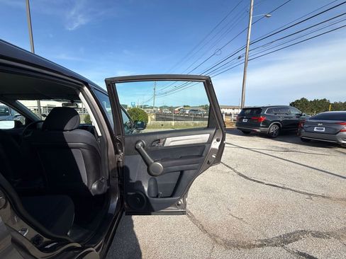 Used 2011 Honda CR-V LX image 14