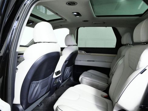 Used 2024 Hyundai Palisade Limited image 14