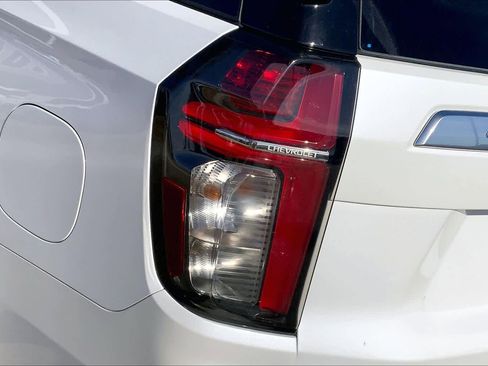 Used 2024 Chevrolet Tahoe High Country w/ Premium Package image 28