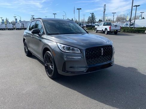 New 2025 Lincoln Corsair Reserve w/ Equipment Group 202A image 9