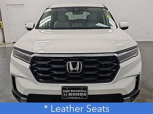 Used 2025 Honda Pilot EX-L image 4