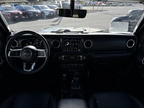 Used 2021 Jeep Wrangler Unlimited Sahara w/ Cold Weather Group image 15