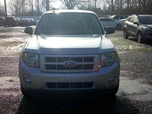 Used 2011 Ford Escape 4WD Hybrid image 2