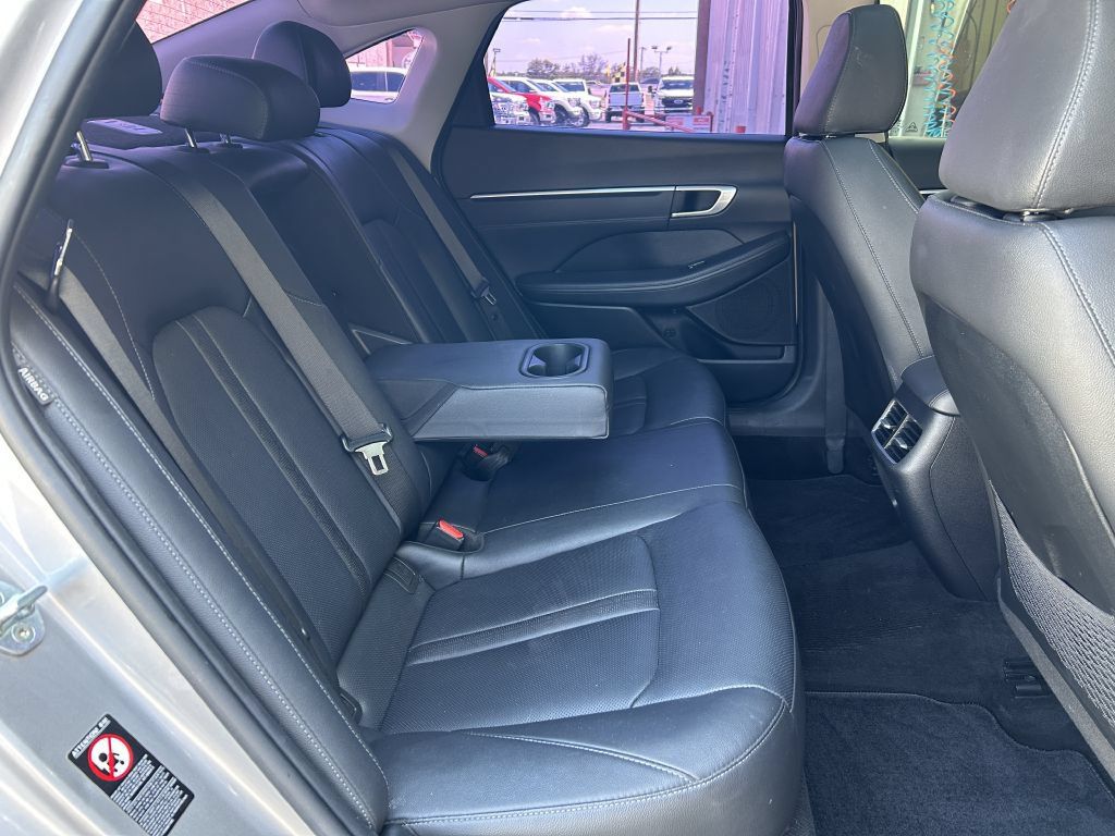 Used 2022 Hyundai Sonata Limited FWD image 16