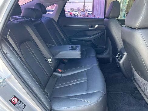 Used 2022 Hyundai Sonata Limited FWD image 16