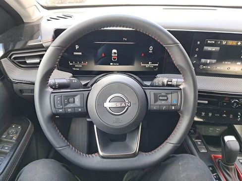 New 2025 Nissan Kicks SR image 15