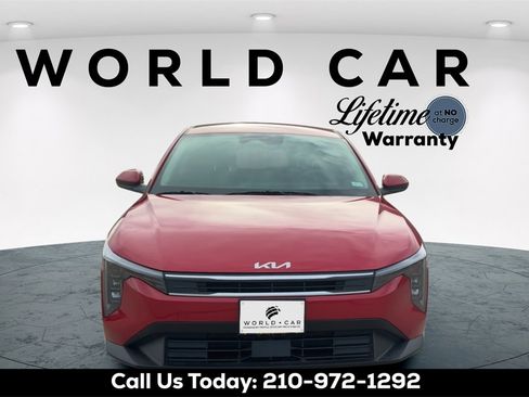 Certified 2025 Kia K4 image 8