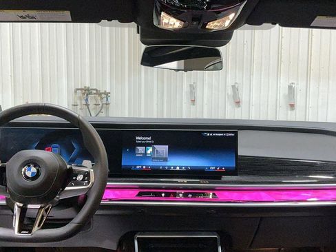 Used 2025 BMW 740i xDrive 740i xDrive image 21