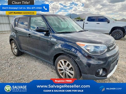 Used 2017 Kia Soul + FWD image 5