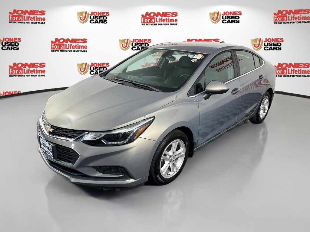 Used 2017 Chevrolet Cruze LT FWD image 11
