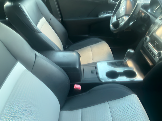 Used 2014 Toyota Camry SE FWD image 6