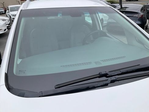 Used 2017 Chevrolet Bolt Premier FWD image 74