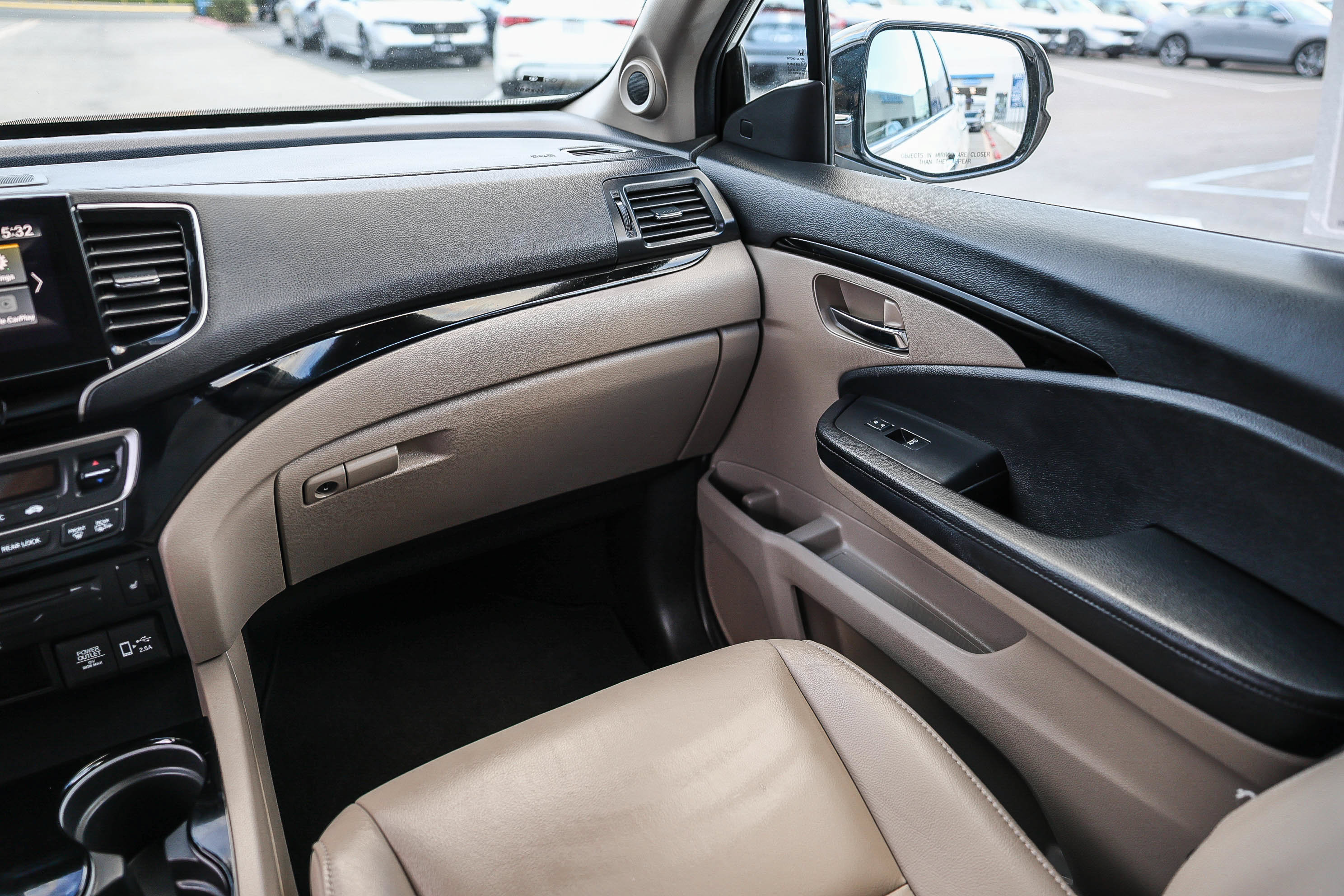 Certified 2019 Honda Pilot Touring image 6