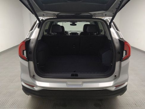 Used 2022 GMC Terrain SLT w/ Infotainment Package II AWD/4WD image 29