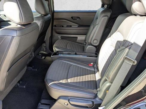 Certified 2025 Nissan Pathfinder Rock Creek image 18