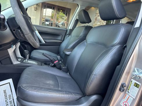 Used 2015 Subaru Forester 2.5i Limited w/ Popular Package #2 AWD/4WD image 9