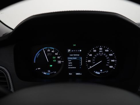 Used 2017 Hyundai Sonata Plug-In Hybrid FWD image 25