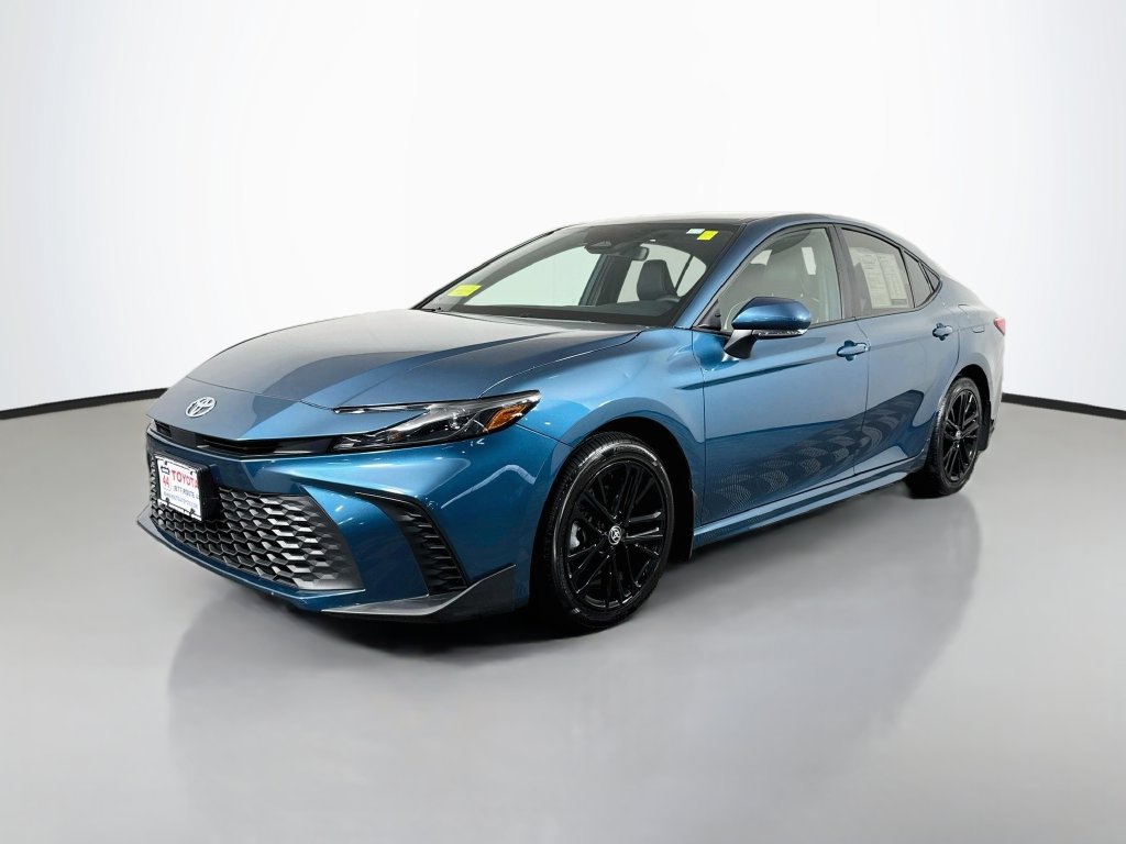 Used 2025 Toyota Camry SE w/ Convenience Package AWD/4WD image 2