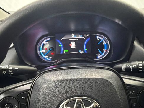 Used 2024 Toyota RAV4 XLE AWD/4WD image 25