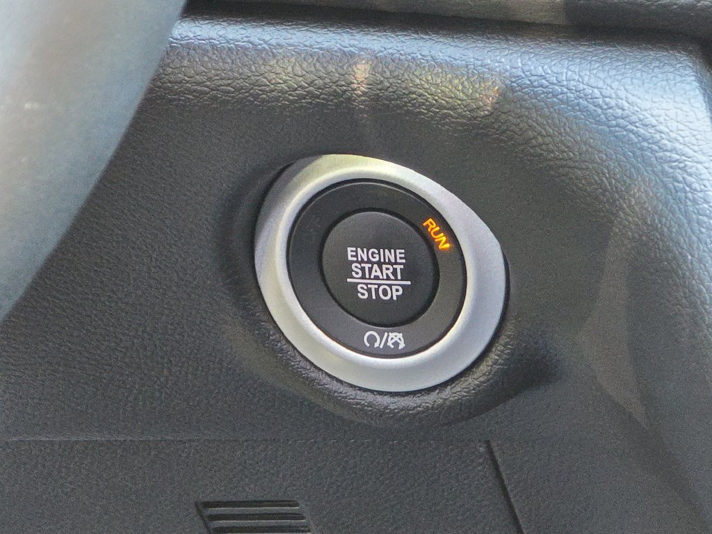 New 2027 Chrysler Pacifica Select FWD image 28