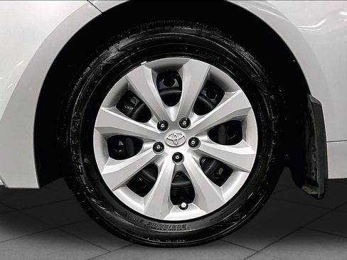 Used 2024 Toyota Corolla LE FWD image 11