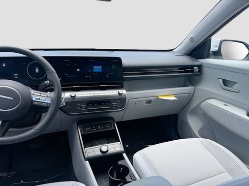 Certified 2025 Hyundai Kona SEL FWD image 23
