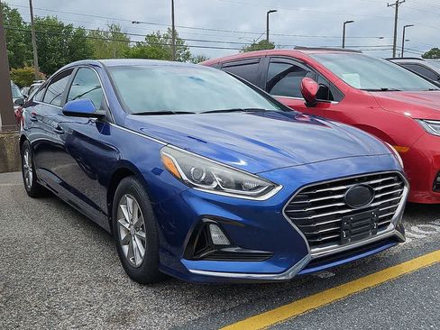 Used 2018 Hyundai Sonata SE FWD image 2