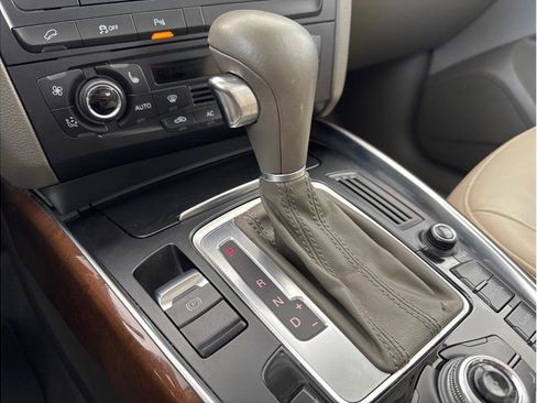 Used 2011 Audi Q5 3.2 Premium Plus w/ Audi MMI Navigation Plus Pkg image 23