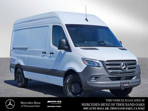 Used 2025 Mercedes-Benz Sprinter 2500 image 1