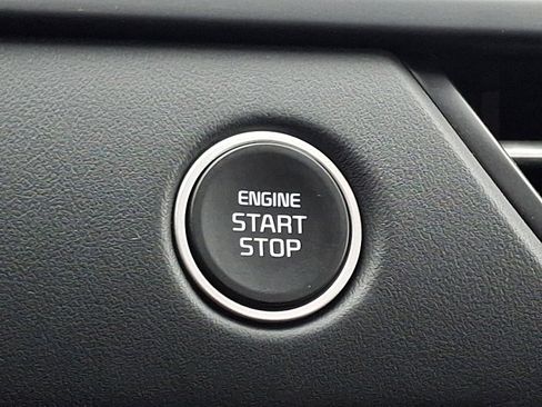 Certified 2025 Kia Seltos SX w/ SX Sunroof Package image 24