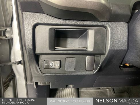 Used 2017 Toyota Tacoma SR5 w/ Tow Package RWD image 45