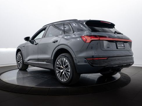 Certified 2024 Audi Q8 e-tron Premium Plus image 5