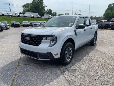 Certified 2026 Ford Maverick XLT FWD image 4