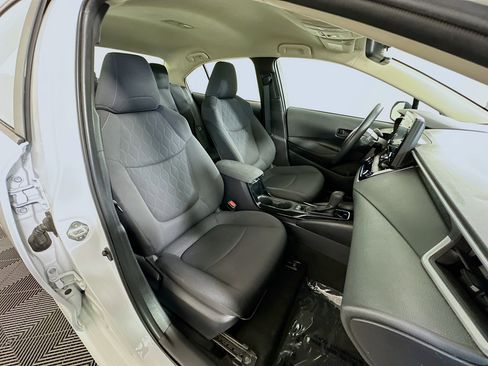Used 2022 Toyota Corolla LE image 27