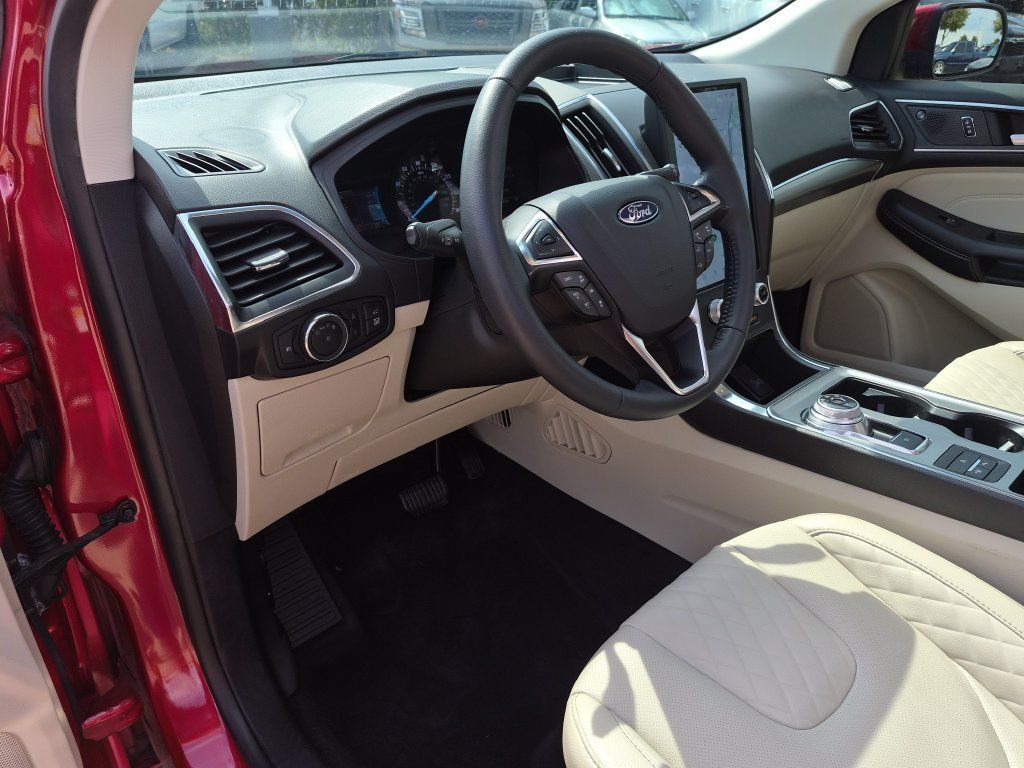 Used 2024 Ford Edge Titanium w/ Titanium Elite Package AWD/4WD image 18