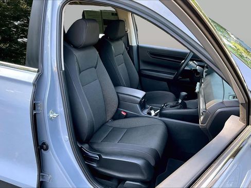 Used 2025 Honda CR-V LX image 8
