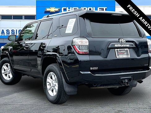 Used 2021 Toyota 4Runner SR5 RWD image 4