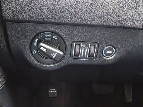 Used 2013 Dodge Charger R/T image 27