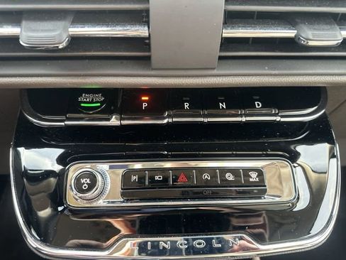 Used 2023 Lincoln Corsair Standard w/ Equipment Group 101A image 22