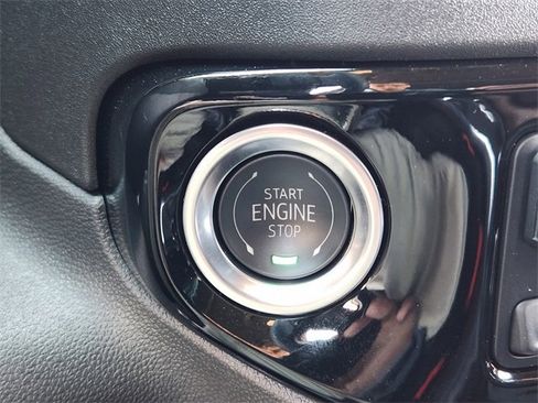 Certified 2025 Chevrolet Silverado 1500 High Country w/ Technology Package image 21