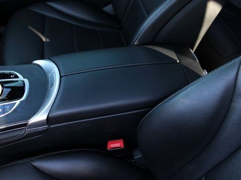 Certified 2018 Mercedes-Benz GLC 300 4MATIC image 28