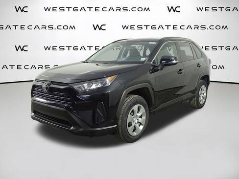 Used 2021 Toyota RAV4 LE FWD image 1