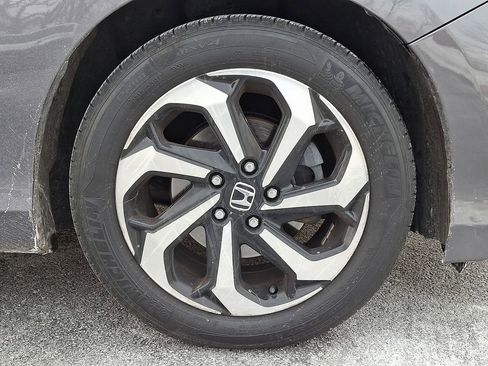 Used 2017 Honda Accord EX image 10